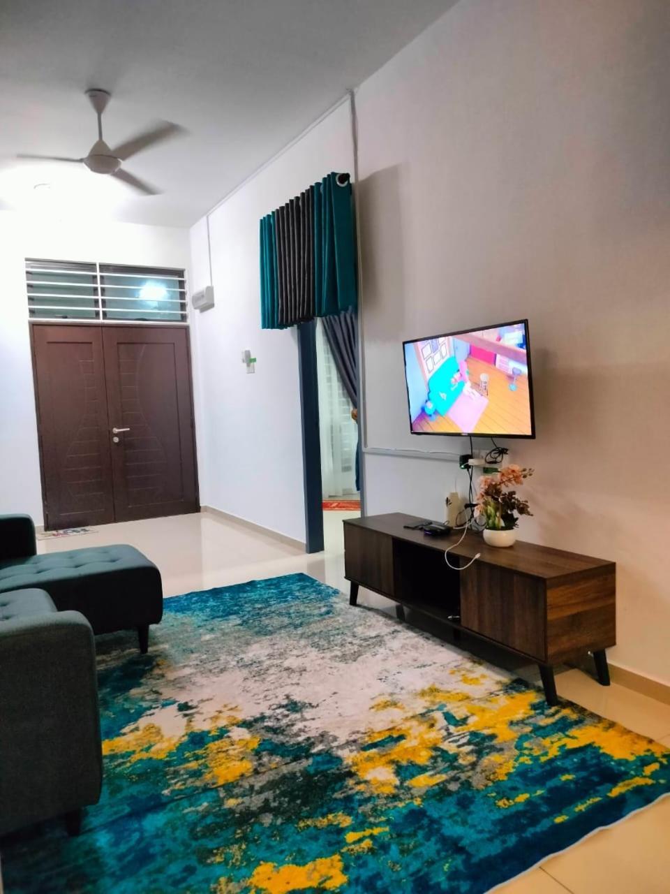 Aiman'S Rose Homestay Teluk Panglima Garang Exterior foto